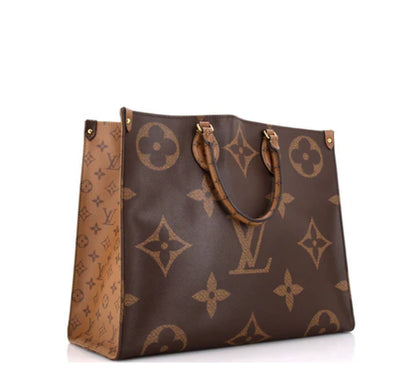 Louis Vuitton
OnTheGo Tote Reverse Monogram Giant GM