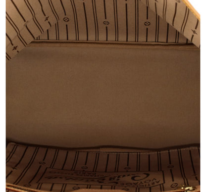 Louis Vuitton
Neverfull Tote Monogram Canvas MM