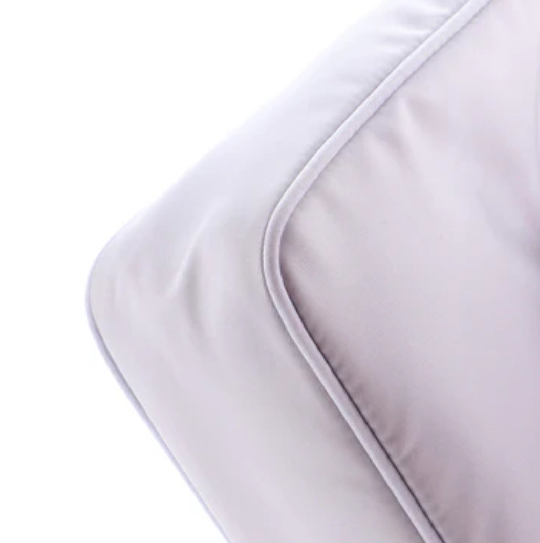 Prada
Re-Edition 2000 Hobo Tessuto Mini