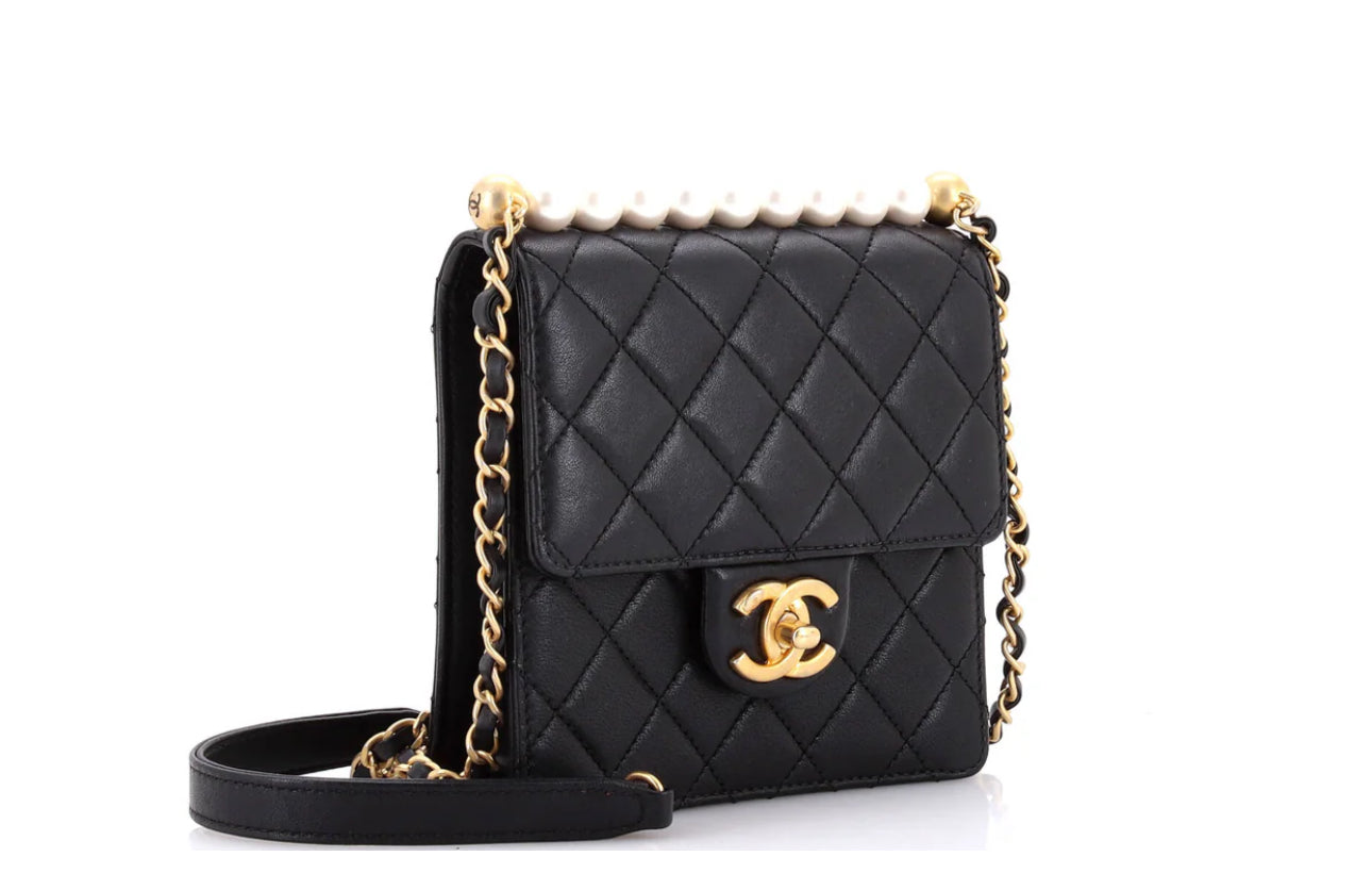 Chanel
Chic Pearls Flap Bag Quilted Lambskin Mini