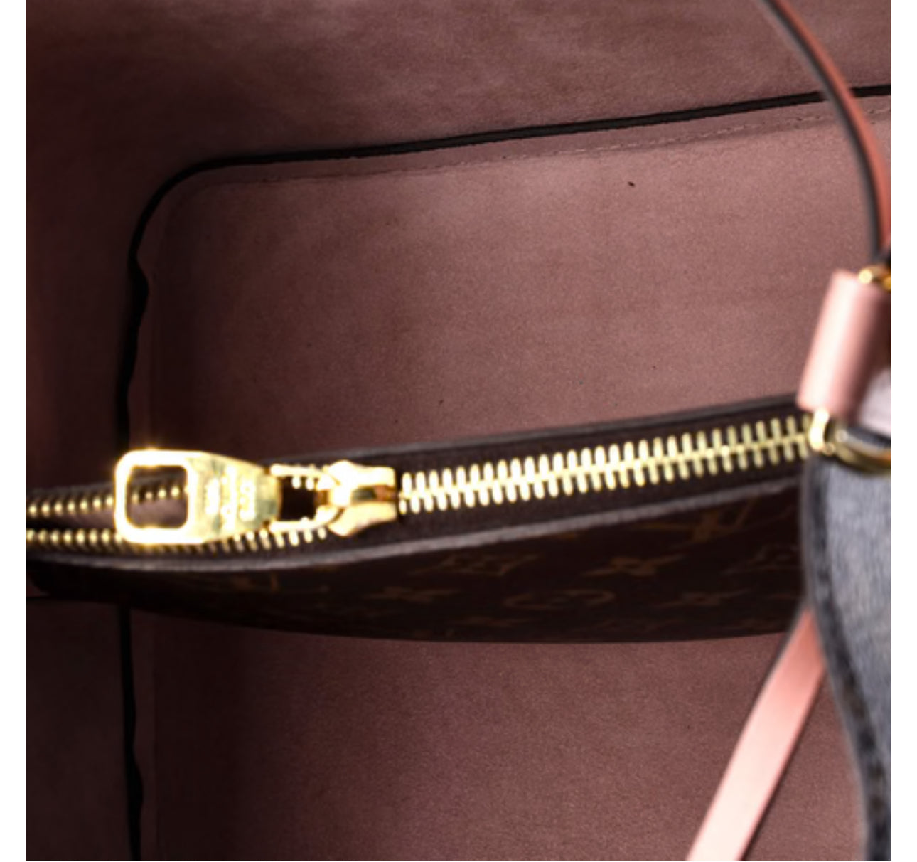 Louis Vuitton NeoNoe Handbag Monogram Canvas MM