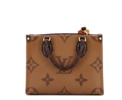 Louis Vuitton
OnTheGo Reverse Monogram