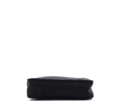 Prada
Re-Edition 2000 Hobo Tessuto Mini