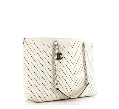 Chanel
Shopping Tote Perforated Caviar Large