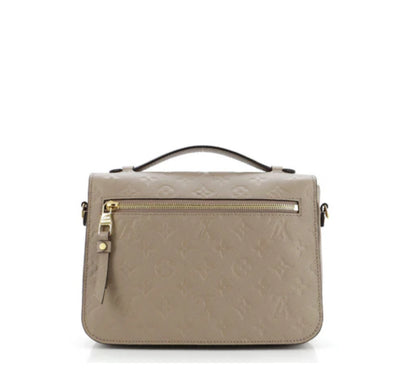 Louis Vuitton
Pochette Metis Monogram Empreinte Leather