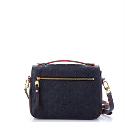 Louis Vuitton
Pochette Metis Monogram Empreinte Leather