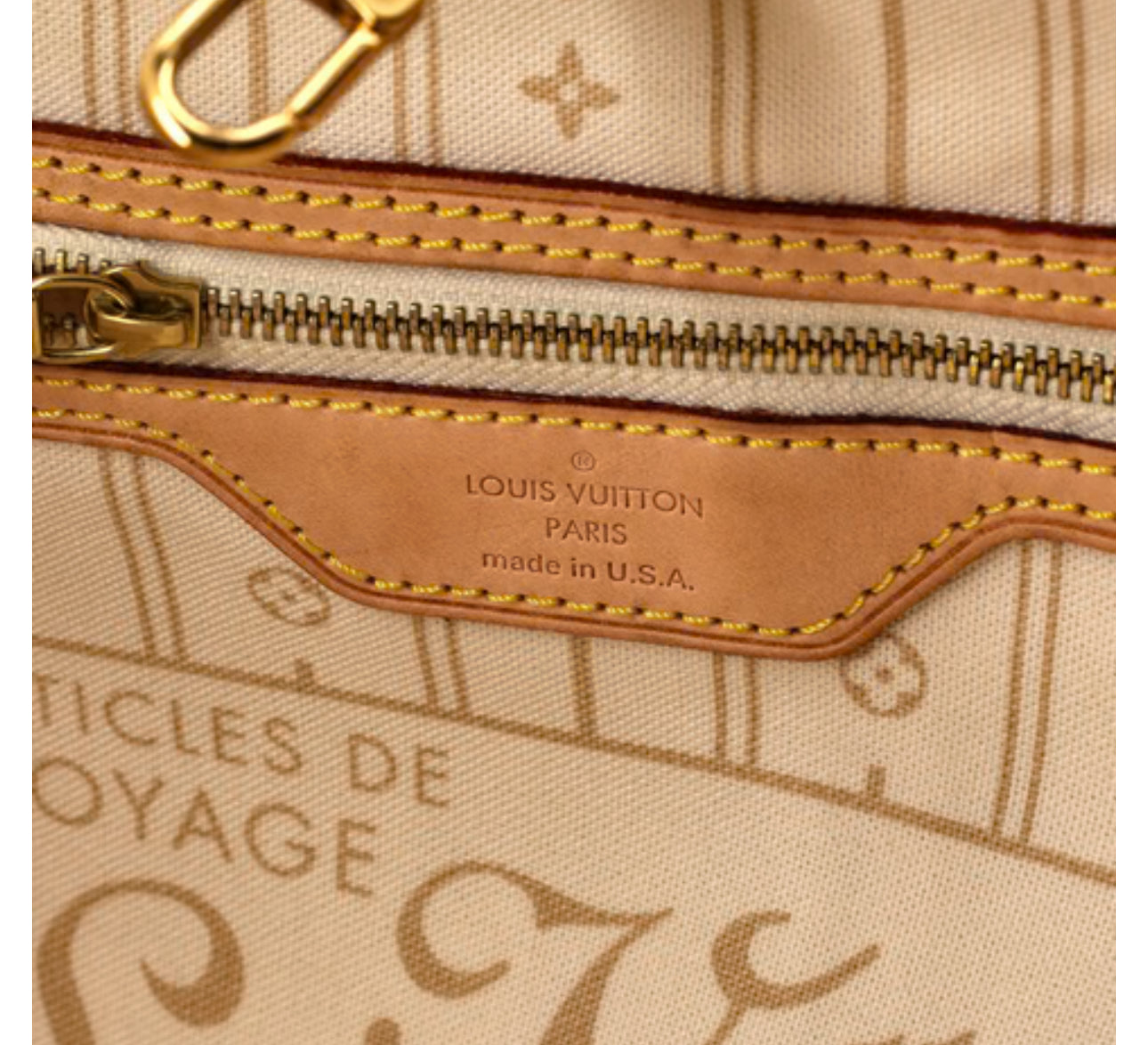 Louis Vuitton
Neverfull Tote Damier GM