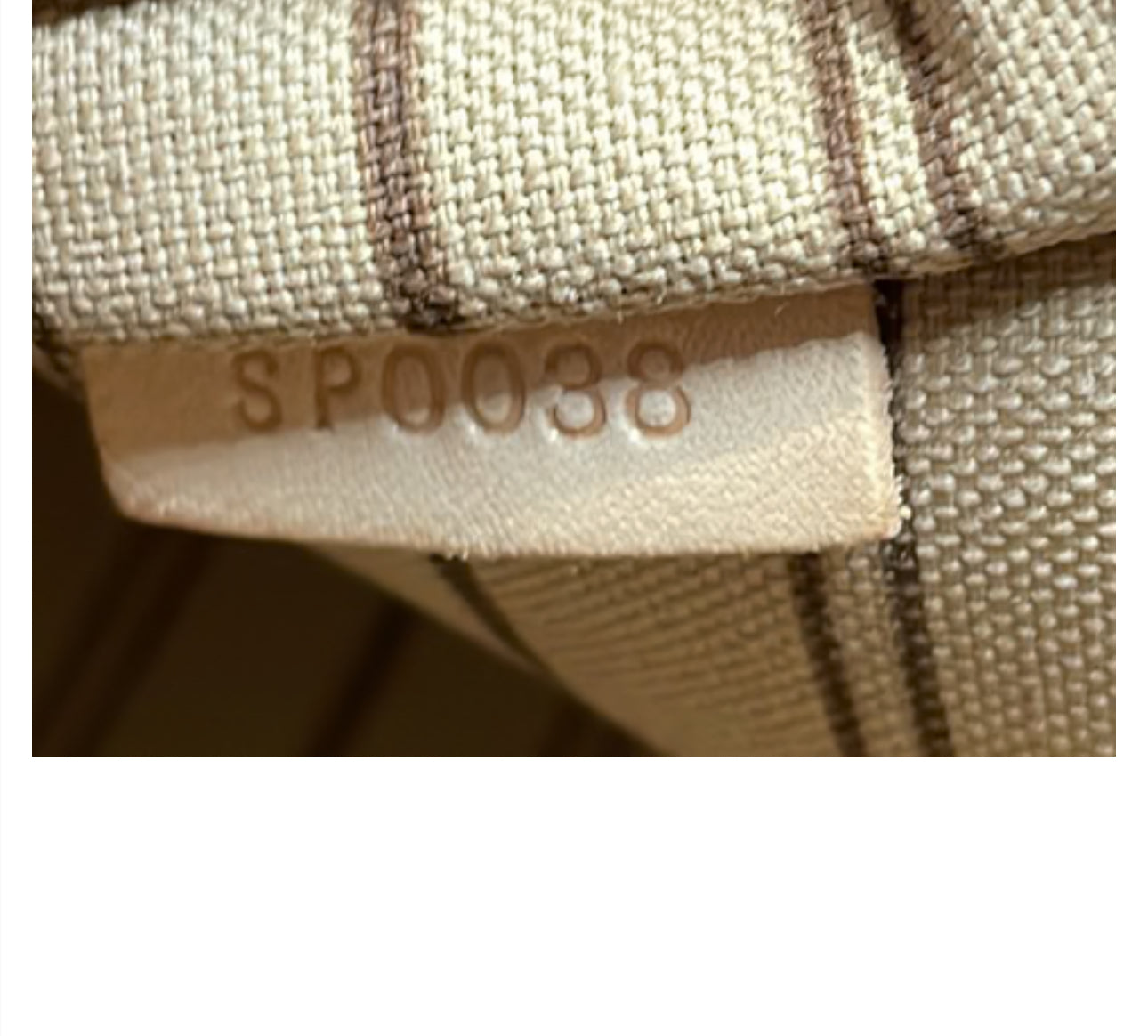 Louis Vuitton
Neverfull Tote Monogram Canvas MM