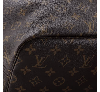 Louis Vuitton
Neverfull Tote Monogram Canvas MM