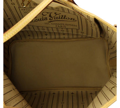 Louis Vuitton
Neverfull Tote Monogram Canvas MM