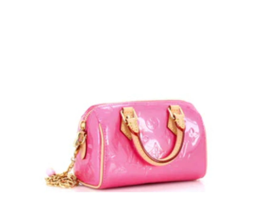 Louis Vuitton
Chain Speedy Bandouliere Limited Edition Valentine Monogram Vernis Nano