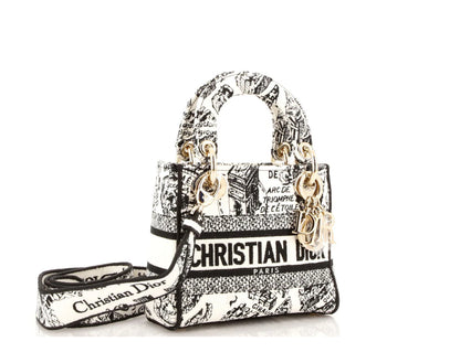 Christian Dior
Lady D-Lite Bag Embroidered Canvas Mini