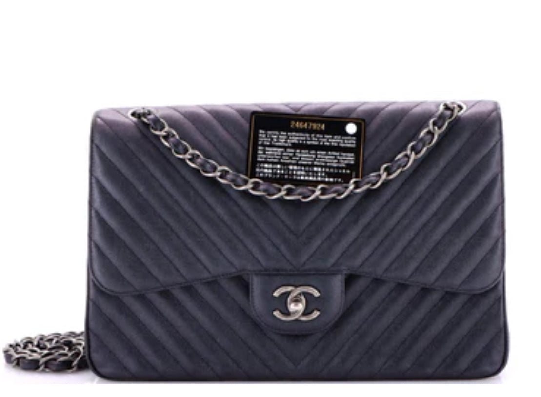 Chanel
Classic Double Flap Chevron Iridescent Jumbo