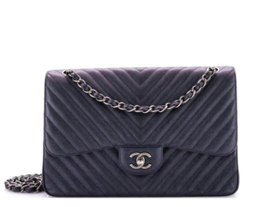 Chanel
Classic Double Flap Chevron Iridescent Jumbo