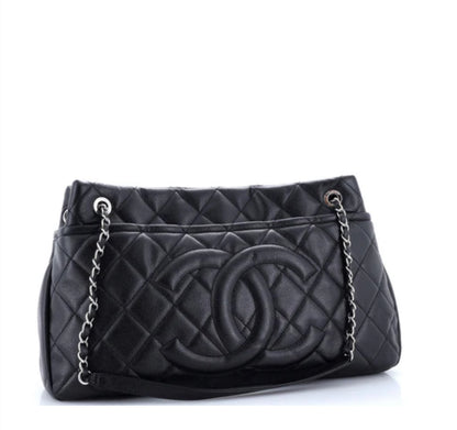 Chanel
Timeless CC Soft Tote Quilted Caviar Large