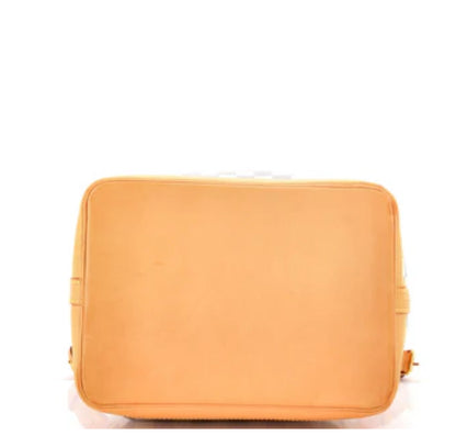 Louis Vuitton
Noe Damier