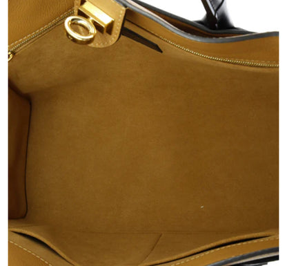 Louis Vuitton
On My Side Tote Leather with Monogram Canvas MM