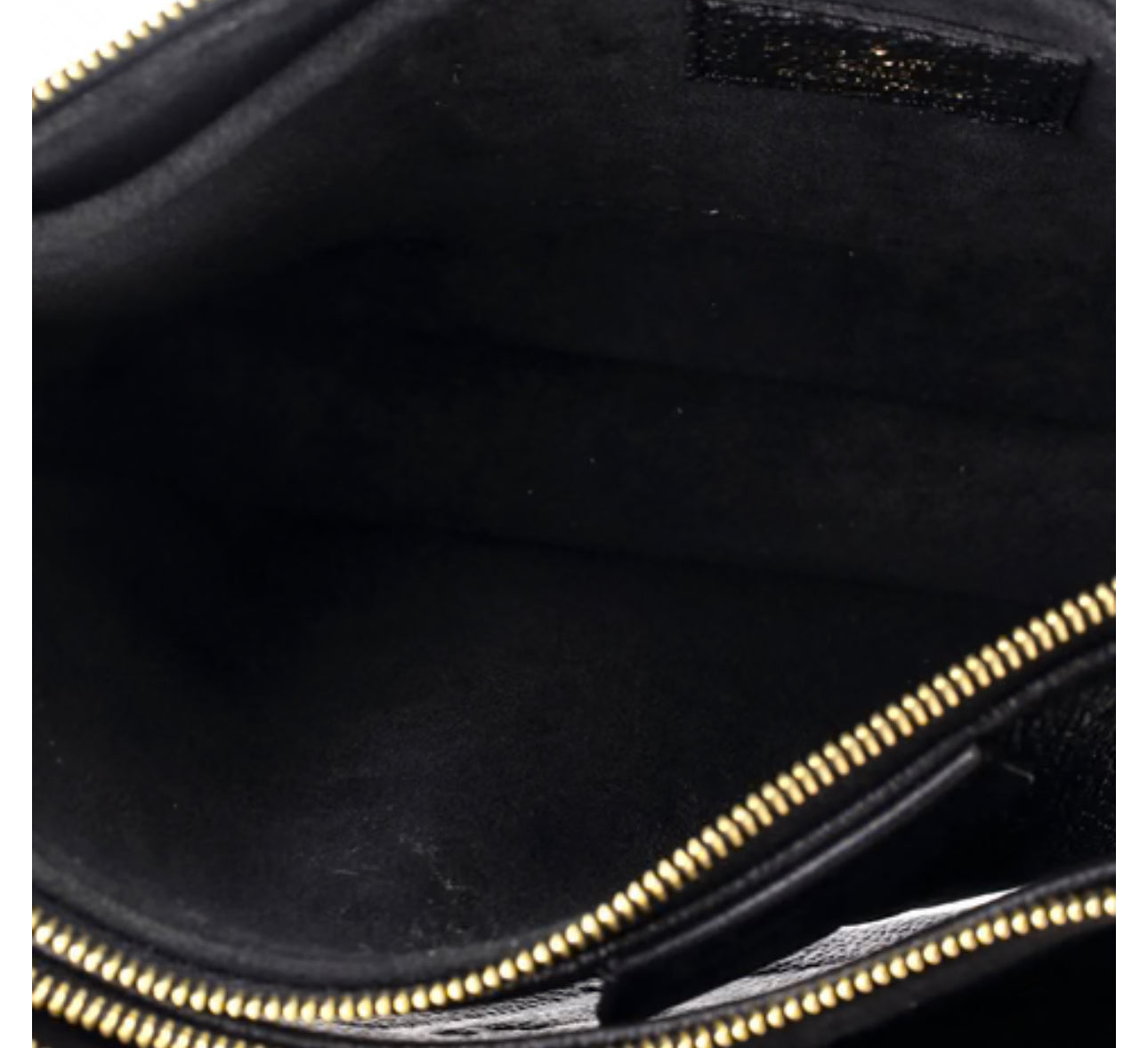 Louis Vuitton
Multi Pochette Accessoires Monogram Empreinte Giant