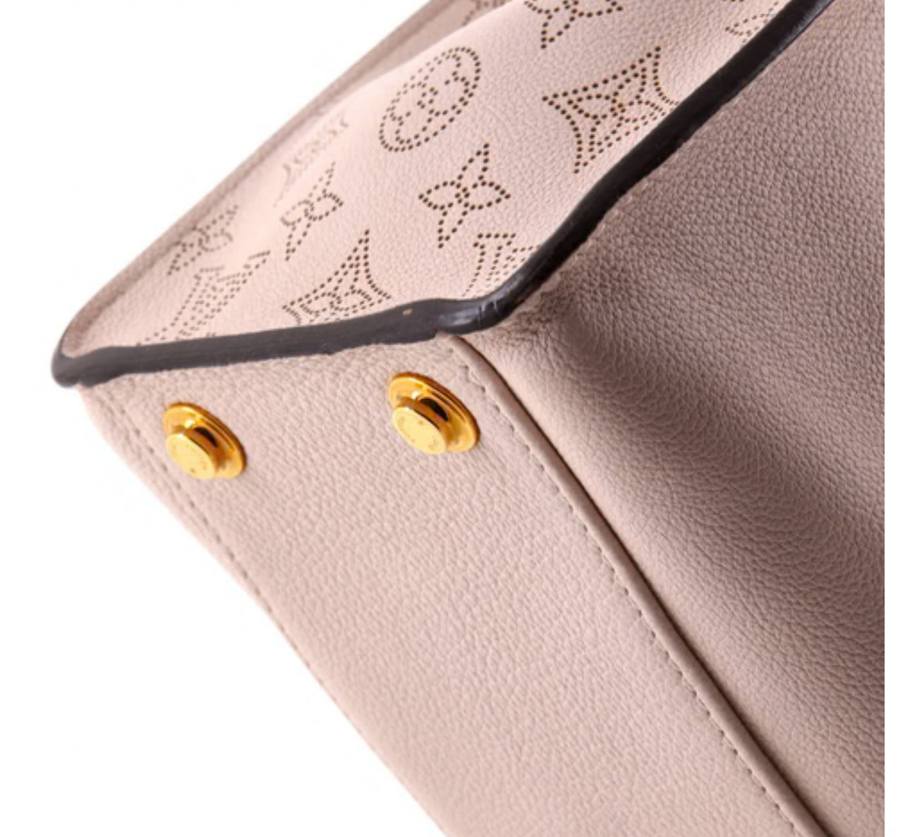 Louis Vuitton
On My Side Tote Mahina Leather MM