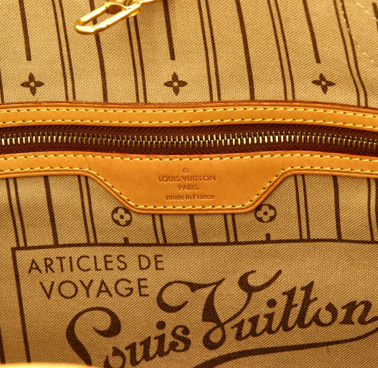 Louis Vuitton
Neverfull Tote Monogram Canvas MM